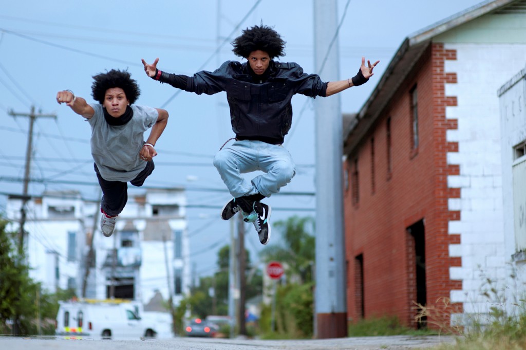 Les_Twins_in_Air_SW