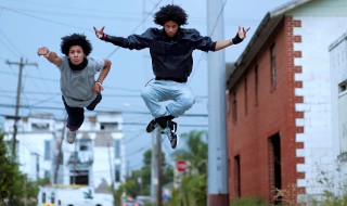Les_Twins_in_Air_SW