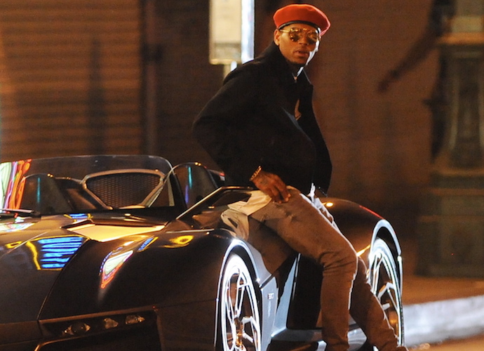 Singer Chris Brown hops out of a sports car on the set of his new music video 'Liquor' filming in downtown Los Angeles

Featuring: Chris Brown
Where: Los Angeles, California, United States
When: 05 Aug 2015
Credit: Cousart/JFXimages/WENN.com